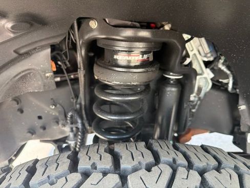 Used 2024 Ford F350 Platinum AWD/4WD image 9