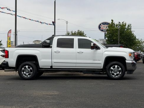 Used 2019 GMC Sierra 2500 SLT w/ Duramax Plus Package AWD/4WD image 54