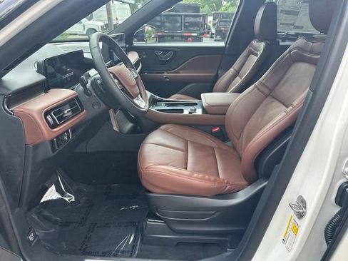 New 2026 Lincoln Aviator Reserve RWD image 10
