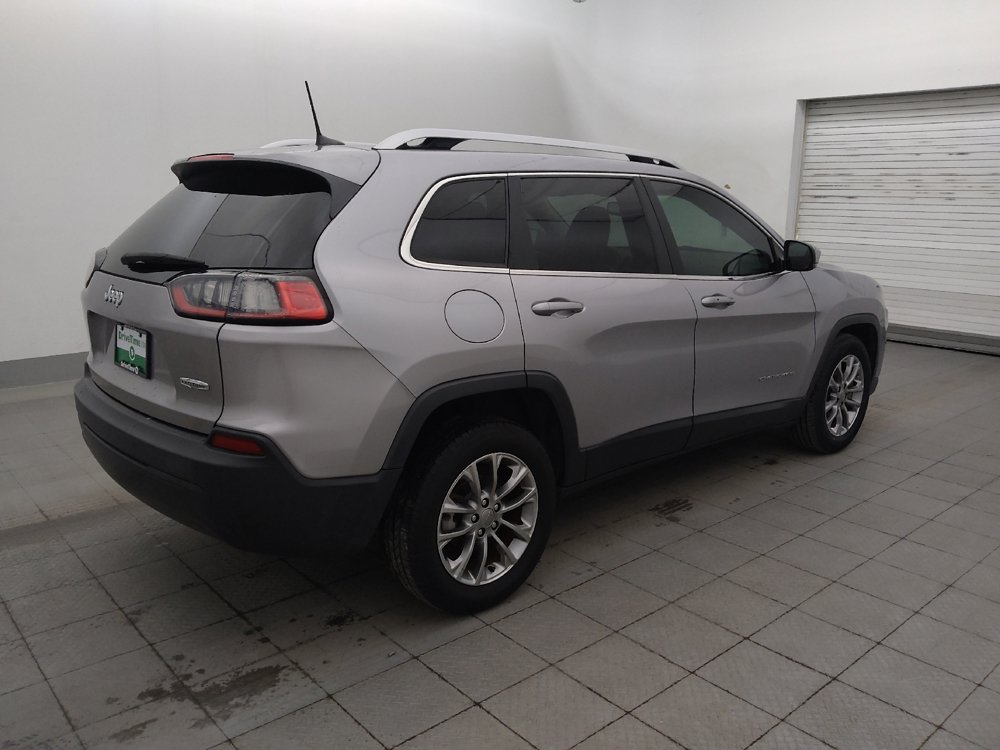 Used 2019 Jeep Cherokee Latitude Plus w/ Comfort/Convenience Group FWD image 10