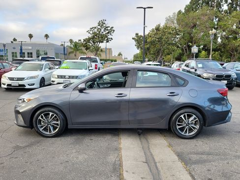 Used 2024 Kia Forte LXS FWD image 3