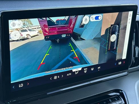 Used 2025 Ford Expedition Max Active image 21