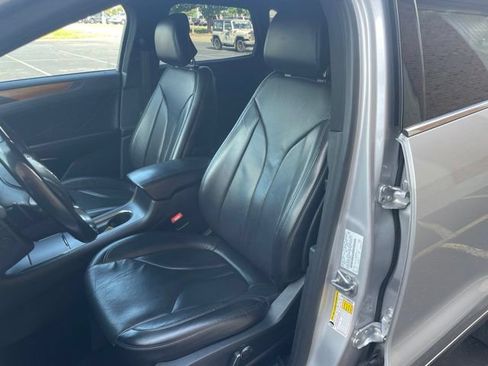 Used 2018 Lincoln MKC Reserve w/ Lincoln MKC Climate Package FWD image 20