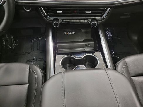 Used 2025 Chevrolet Tahoe Z71 w/ Z71 Off-Road Package image 16