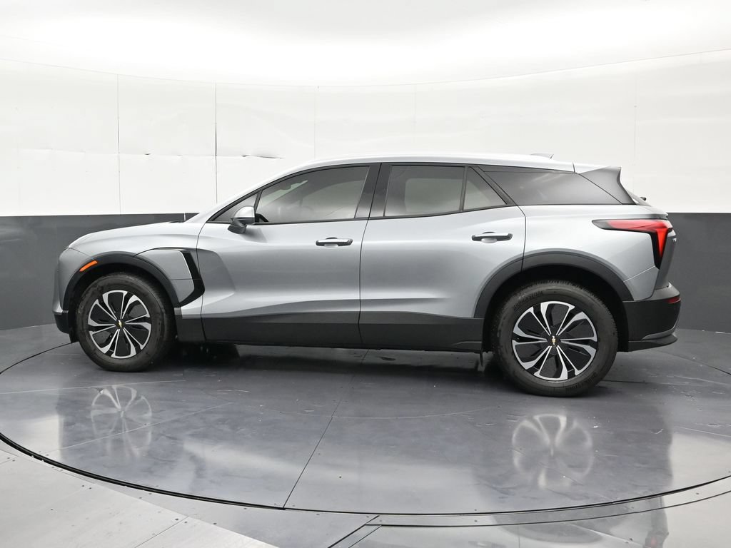 Used 2024 Chevrolet Blazer EV LT AWD/4WD image 2