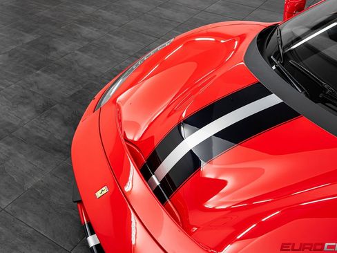 Used 2020 Ferrari 488 Pista Coupe image 9