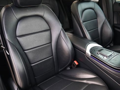 Used 2022 Mercedes-Benz GLC 300 image 17