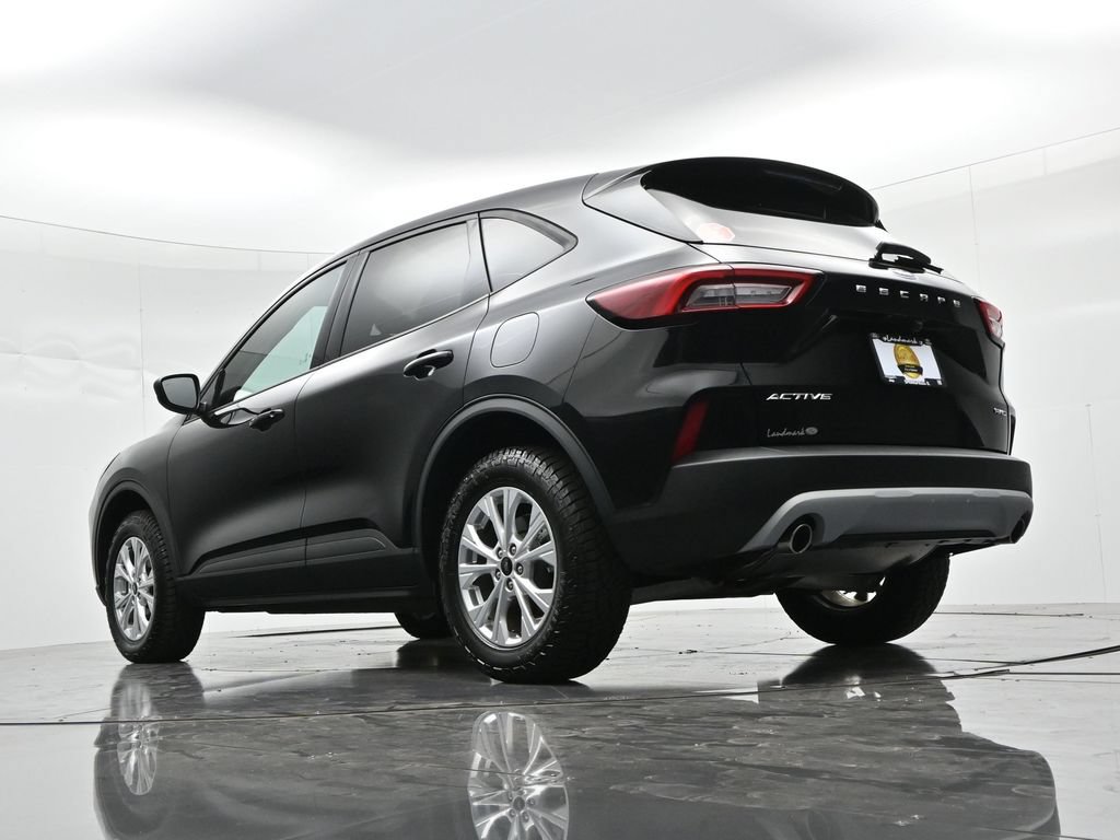 Used 2025 Ford Escape Active w/ Cold Weather Package AWD/4WD image 19