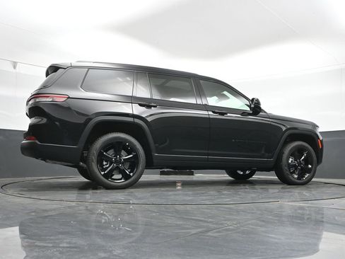 New 2025 Jeep Grand Cherokee L Limited w/ Black Appearance Package image 41