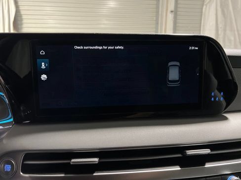 Used 2025 Hyundai Palisade SEL FWD image 32