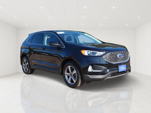 Certified 2024 Ford Edge SEL w/ Convenience Package AWD/4WD image 1