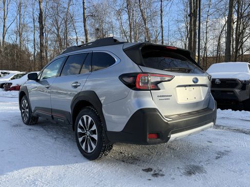 Used 2025 Subaru Outback Touring image 8