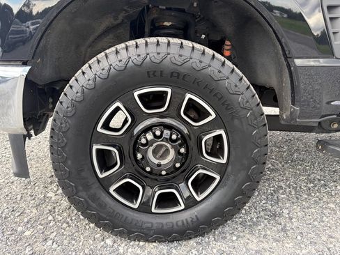 Used 2025 Ford F350 Lariat w/ Camper Package AWD/4WD image 6
