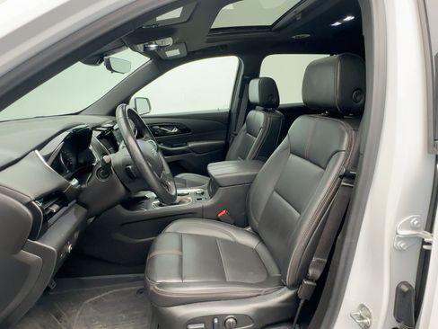 Certified 2023 Chevrolet Traverse RS w/ LPO, Floor Liner Package image 5