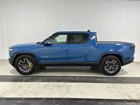 Used 2022 Rivian R1T Adventure AWD/4WD image 2