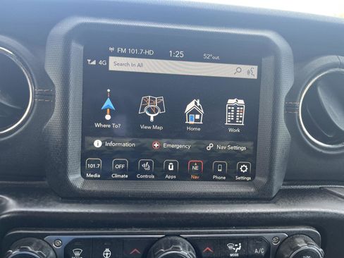 Used 2022 Jeep Gladiator Overland AWD/4WD image 22