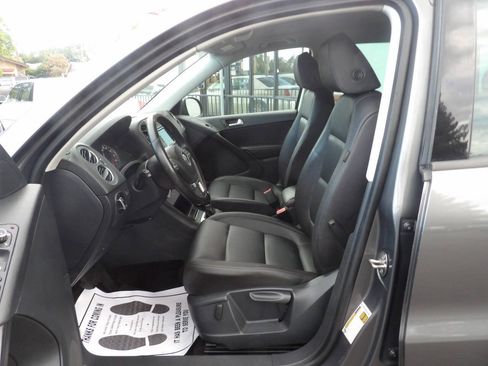 Used 2015 Volkswagen Tiguan SE AWD/4WD image 7