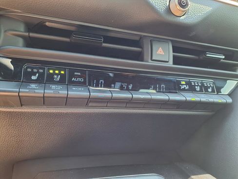 Used 2025 Toyota Crown Nightshade image 8