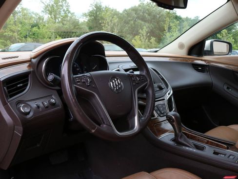 Used 2014 Buick LaCrosse Premium w/ Driver Confidence Package FWD image 4