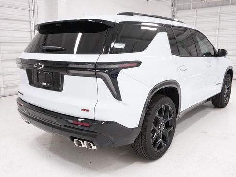New 2026 Chevrolet Traverse RS w/ LPO, Floor Liner Package image 5