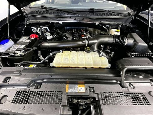 Used 2025 Ford Expedition Active RWD image 9