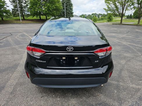 Used 2024 Toyota Corolla LE FWD image 5