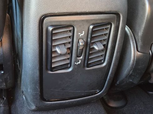 Used 2023 Dodge Durango SXT Launch Edition AWD/4WD image 15