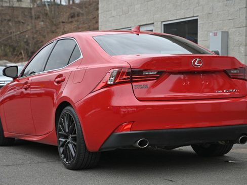Used 2016 Lexus IS 300 4dr Sdn AWD w/ Navigation System Package image 5