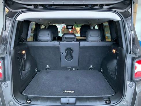 Used 2016 Jeep Renegade Trailhawk w/ Premium Trailhawk Package image 13