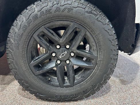 Used 2020 Chevrolet Silverado 1500 Custom Trail Boss w/ Custom Convenience Package image 15