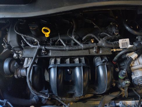 Used 2016 Ford Escape SE image 30