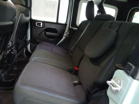 Used 2023 Jeep Wrangler Unlimited Rubicon 4xe w/ Cold Weather Group AWD/4WD image 4