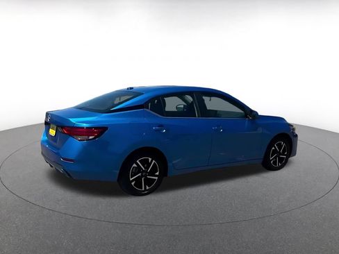 Used 2025 Nissan Sentra SV FWD image 15