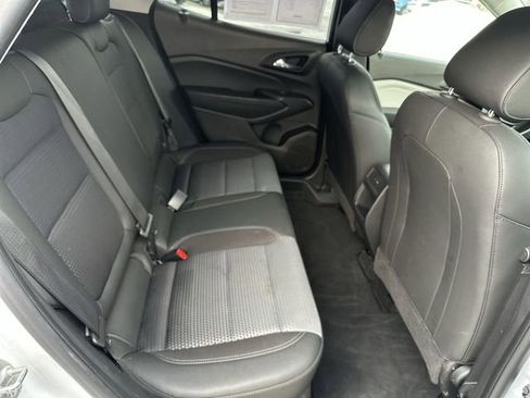 Certified 2024 Chevrolet Trax LT image 30