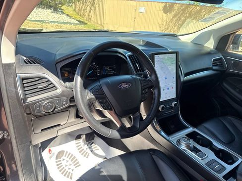 Used 2022 Ford Edge Titanium w/ Equipment Group 301A AWD/4WD image 15