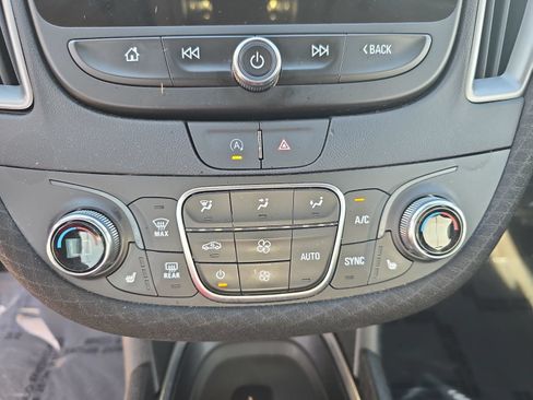 Used 2025 Chevrolet Malibu LT FWD image 20