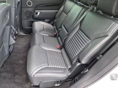Certified 2025 Land Rover Discovery S AWD/4WD image 20