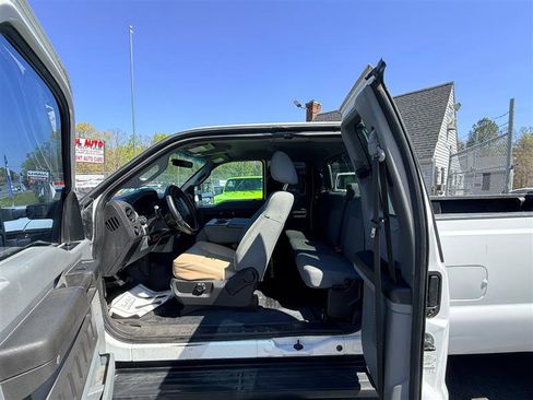 Used 2011 Ford F250 XL w/ PWR Equipment Group image 8