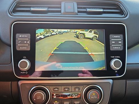 Certified 2023 Nissan Leaf S image 15