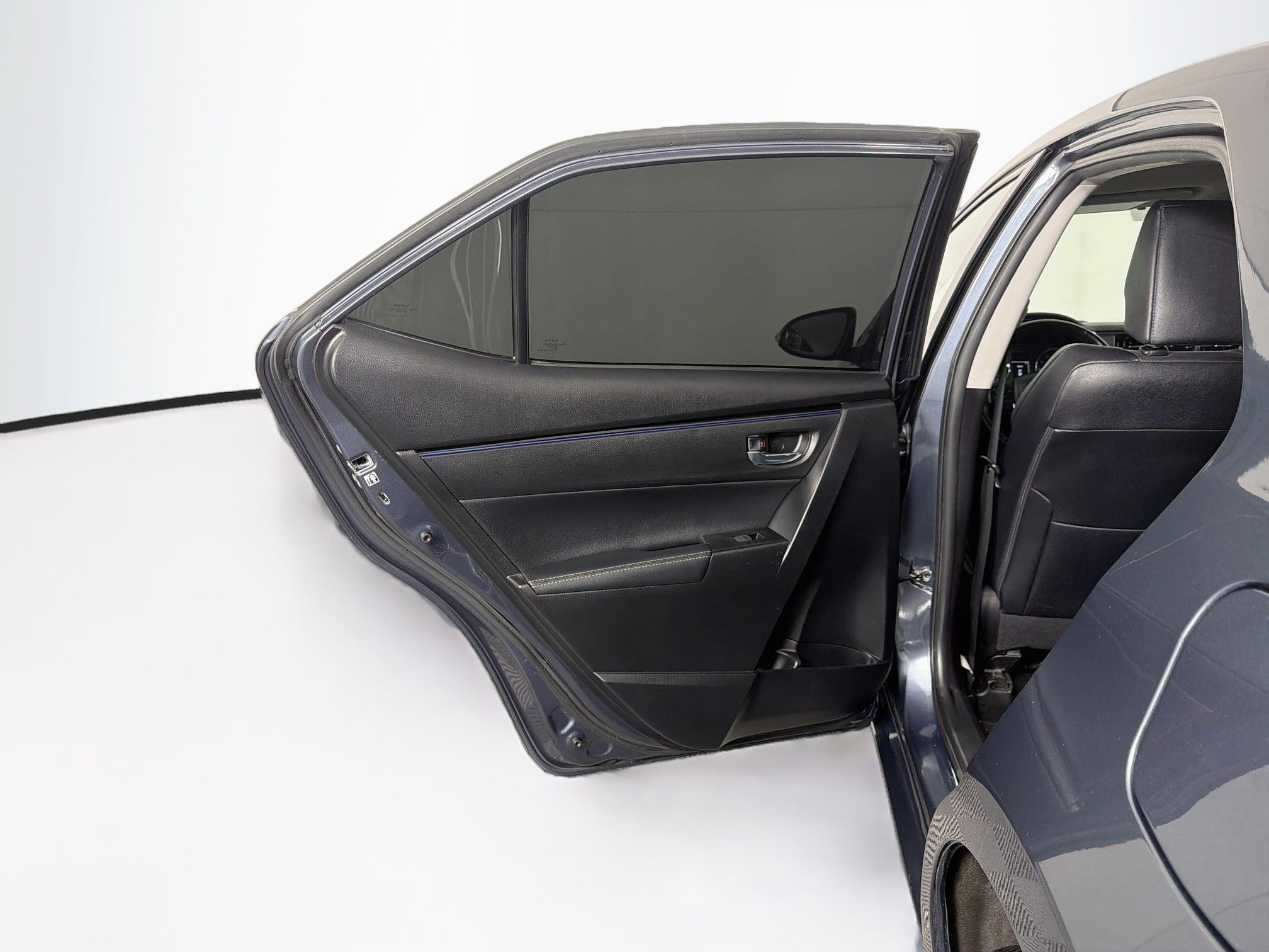 Used 2017 Toyota Corolla XSE w/ Carpet Mat Package (TMS) FWD image 28