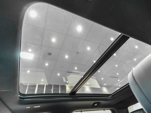 Used 2023 Toyota Tundra Platinum AWD/4WD image 24