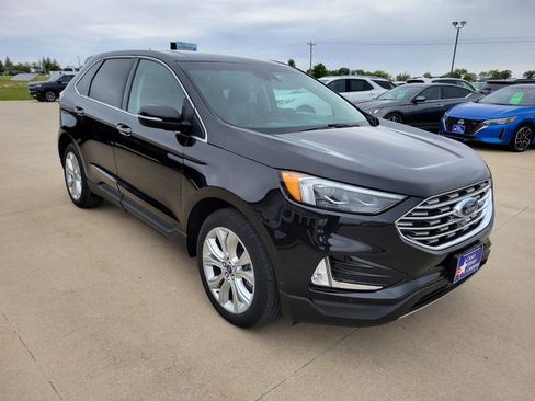 Used 2020 Ford Edge Titanium w/ Equipment Group 301A AWD/4WD image 8