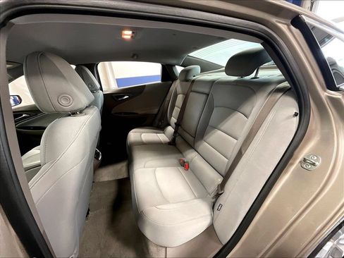Used 2024 Chevrolet Malibu LT FWD image 15