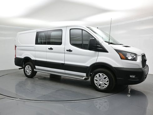 Certified 2023 Ford Transit 250 Low Roof w/ Exterior Upgrade Package image 18