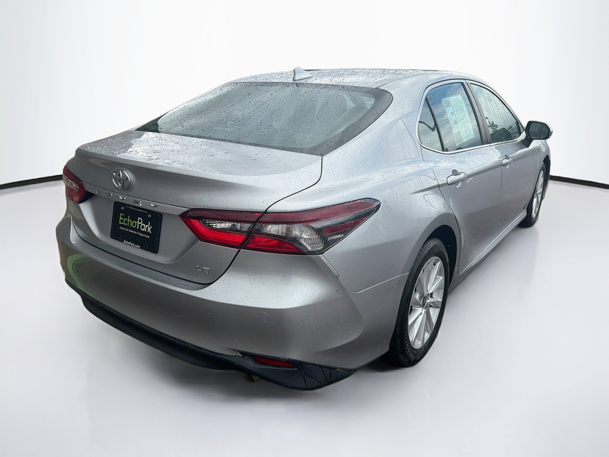 Used 2021 Toyota Camry LE FWD image 9