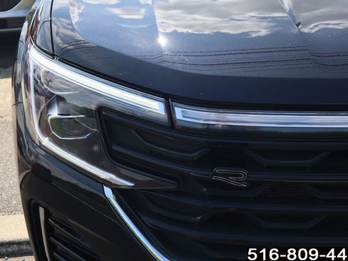 Used 2024 Volkswagen Atlas SEL Premium R-Line AWD/4WD image 11