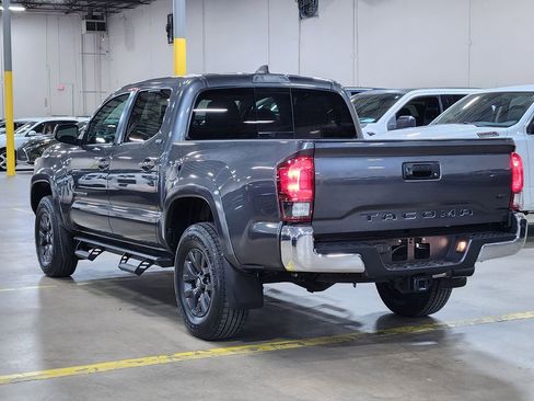Used 2022 Toyota Tacoma SR5 image 11