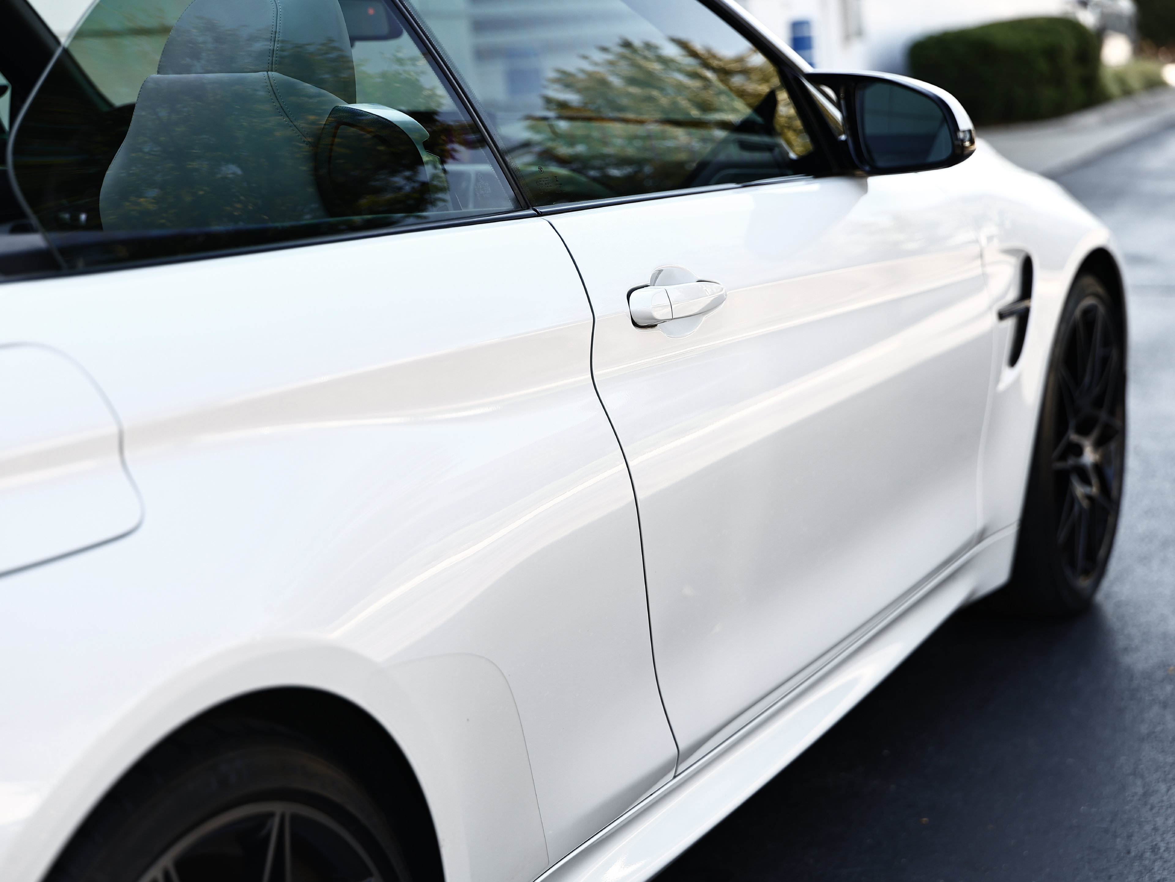 Used 2020 BMW M4 Convertible w/ Competition Package RWD image 10