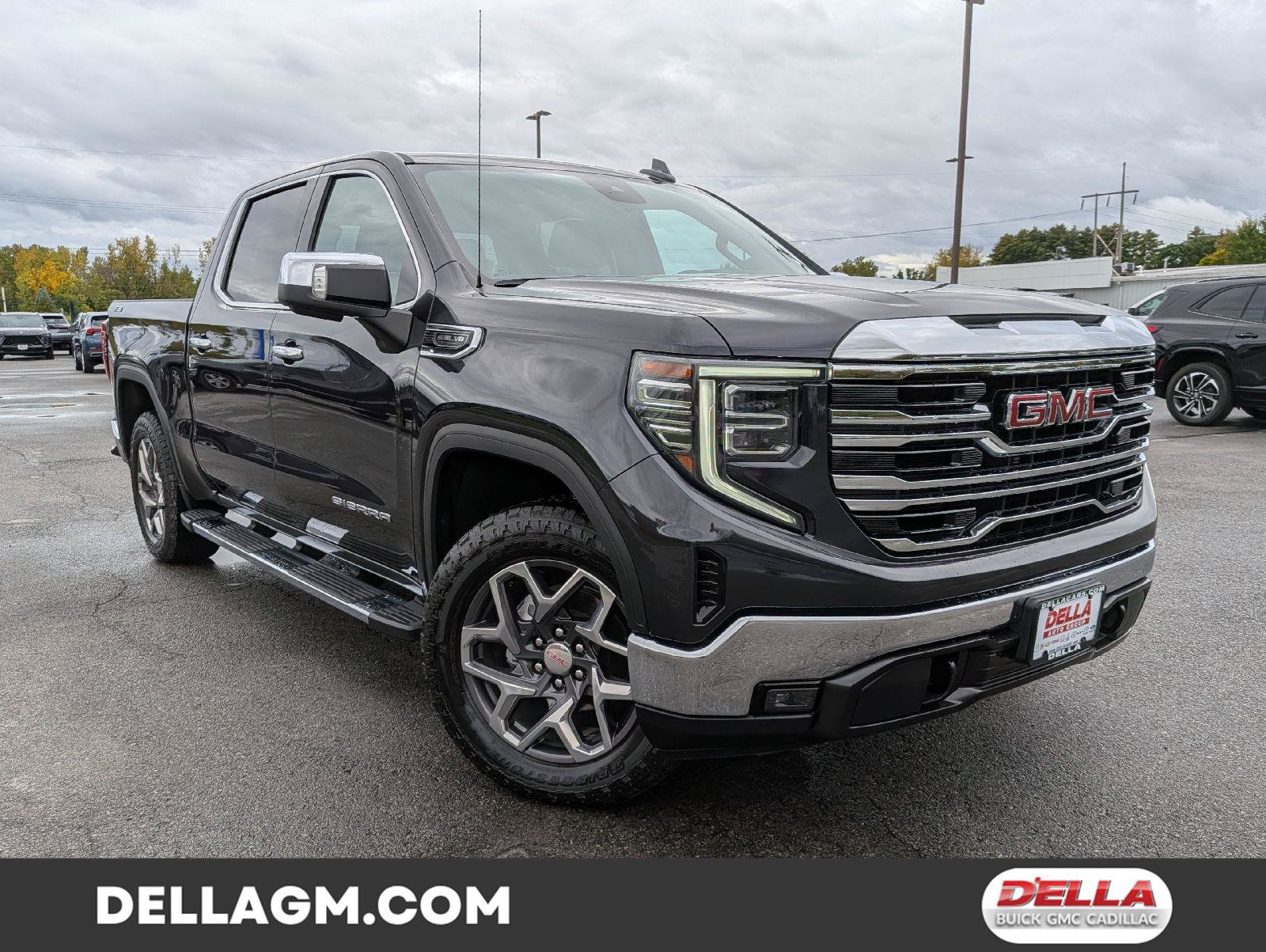 Used 2023 GMC Sierra 1500 SLT w/ SLT Premium Package AWD/4WD image 1