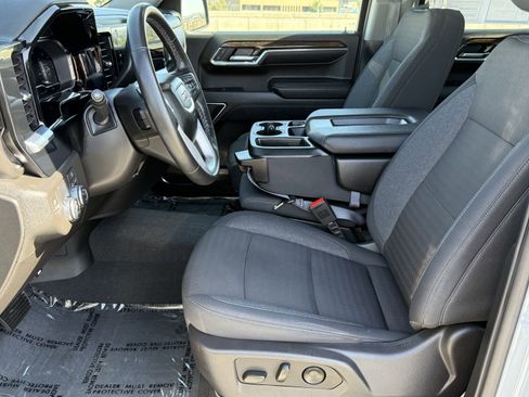 Used 2024 GMC Sierra 1500 Elevation w/ LPO, Elevation Black Package image 18